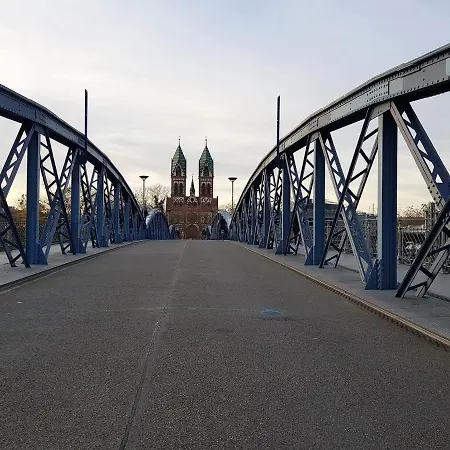 Apart Hotel Freiburg 3*