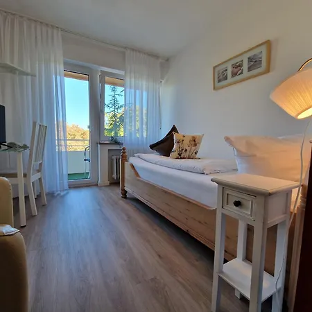 Apart Hotel Freiburg 3*