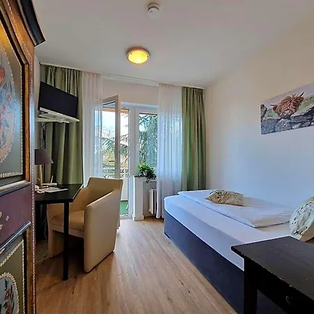 Apart Hotel Freiburg 3*